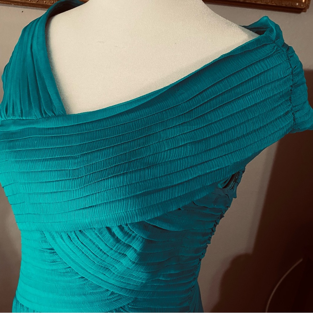 Tadashi Shoji Teal Silk Off Shoulder Cocktail Dress Sz 2 Pleated Bodycon Sheath - Picture 4 of 15